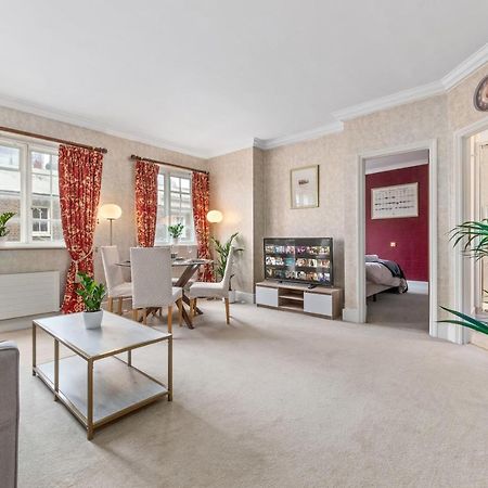 The Mayfair Large Snug London Exterior foto