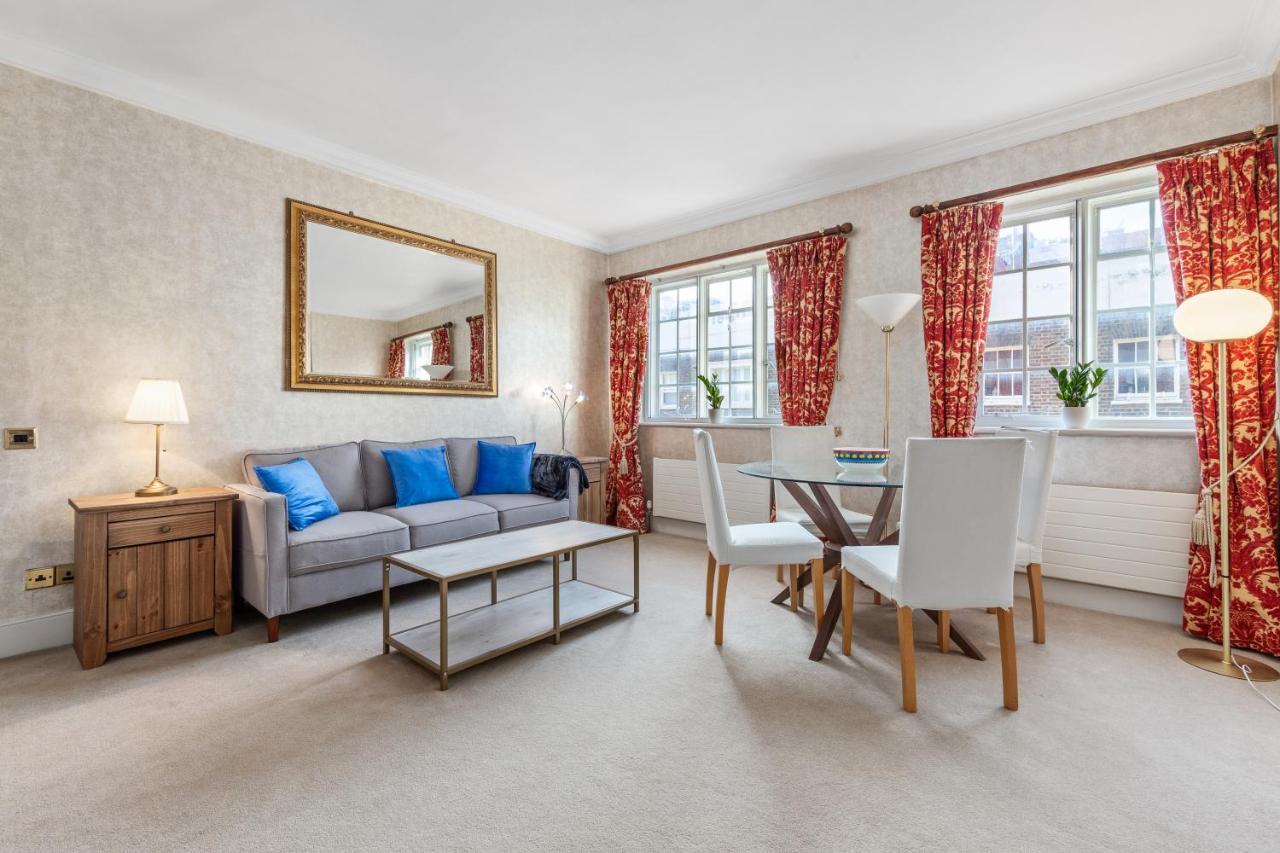 The Mayfair Large Snug London Exterior foto