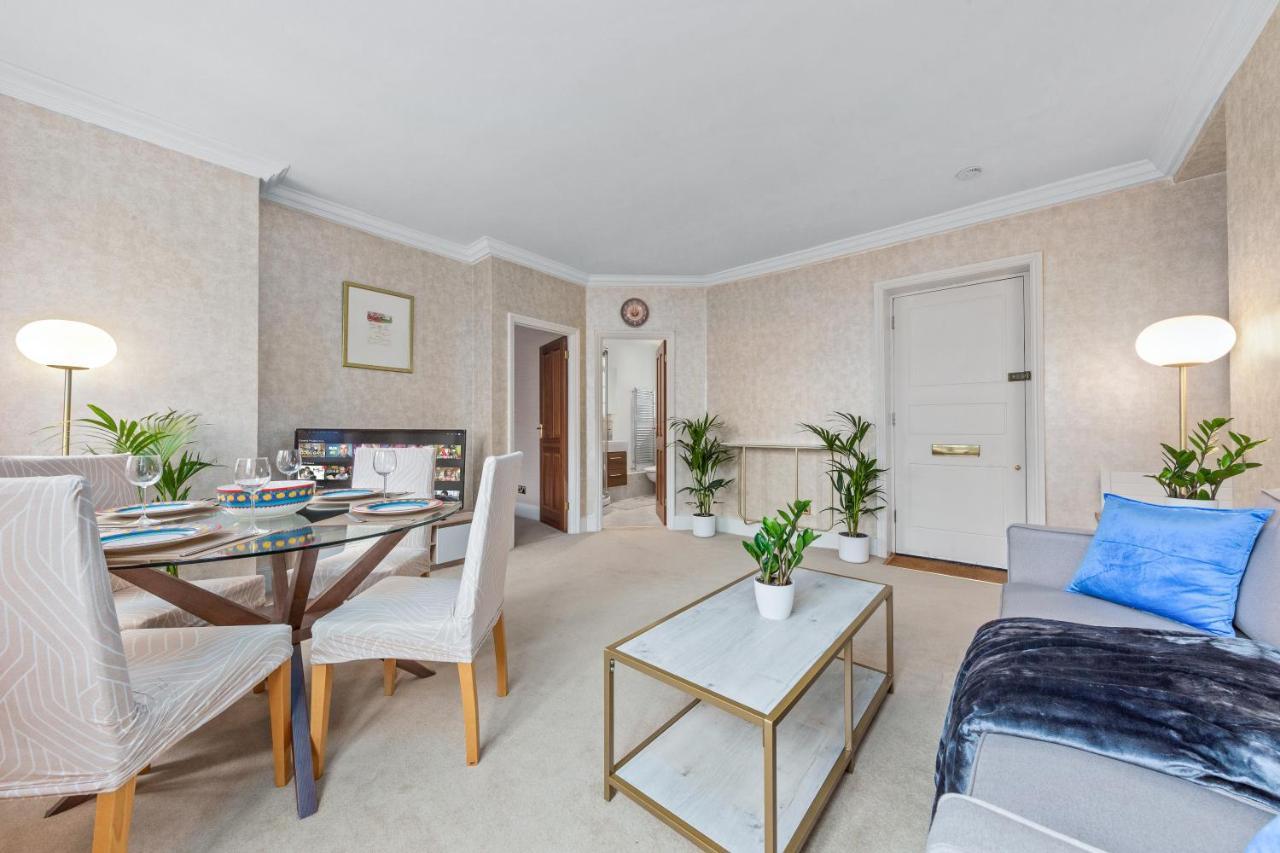 The Mayfair Large Snug London Exterior foto